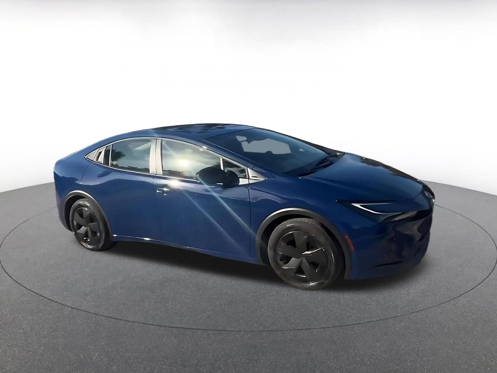 Thumbnail: 2025 Toyota Prius - 2