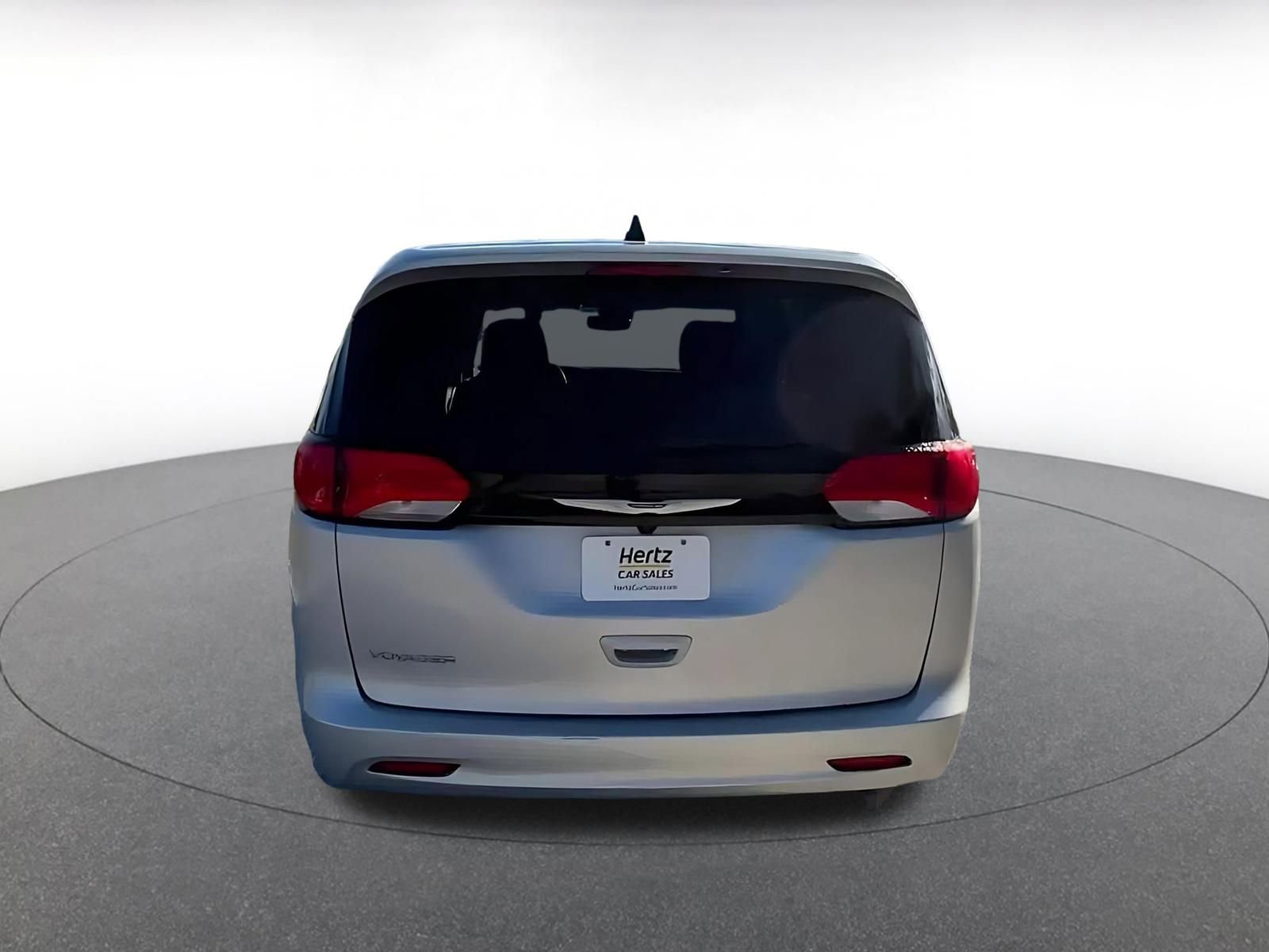 Thumbnail: 2023 Chrysler Voyager - 12