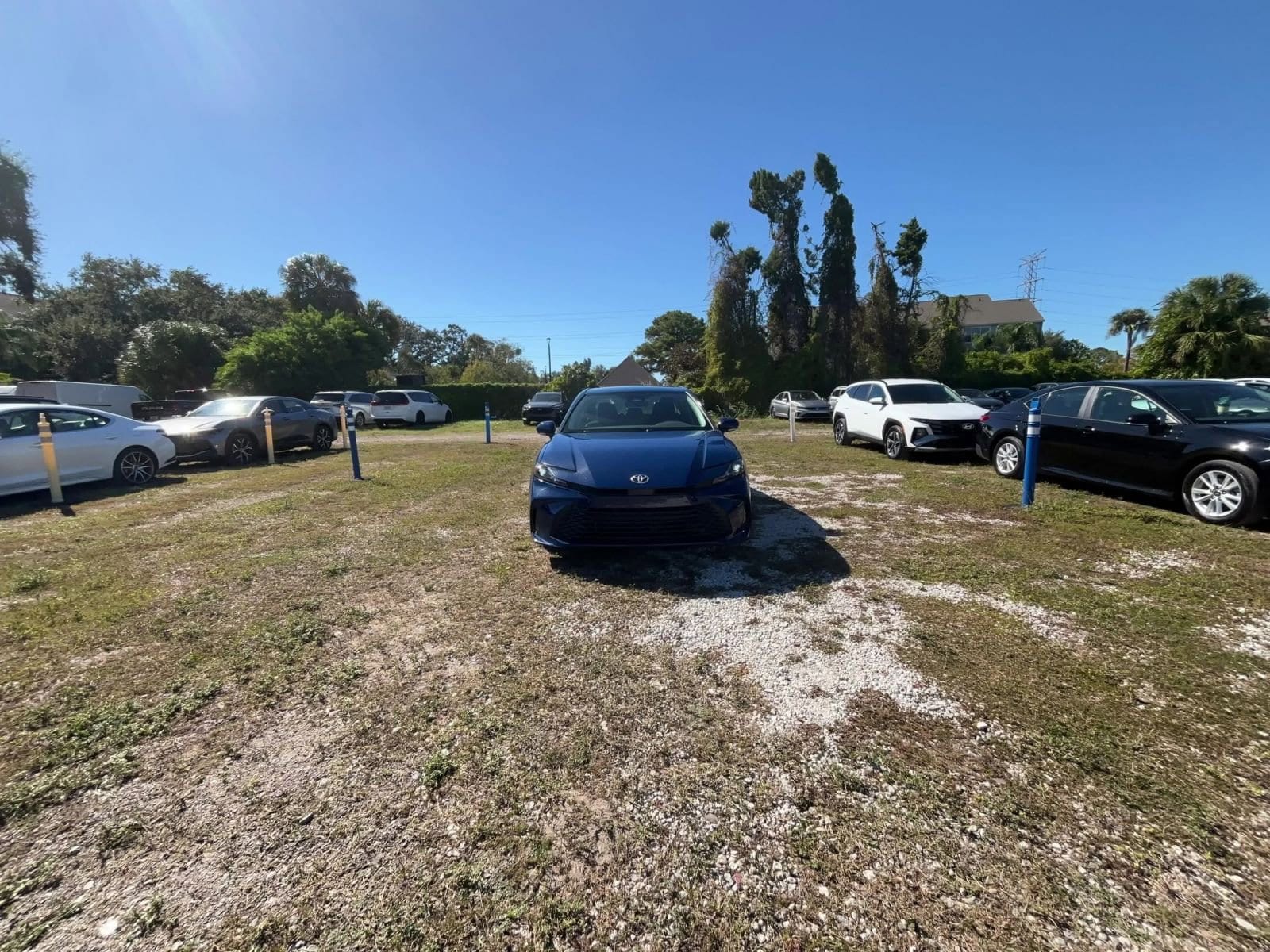 Thumbnail: 2025 Toyota Camry - 18