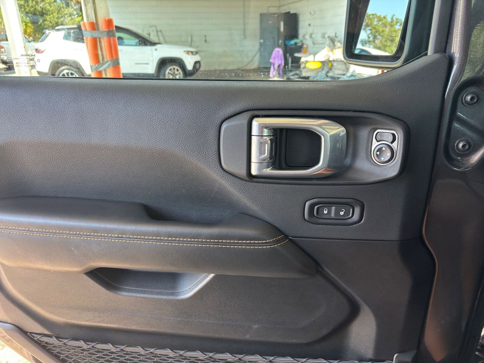 Thumbnail: 2025 Jeep Wrangler - 20