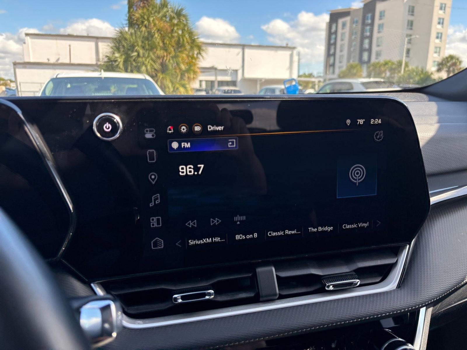 Thumbnail: 2025 Chevrolet Equinox - 21