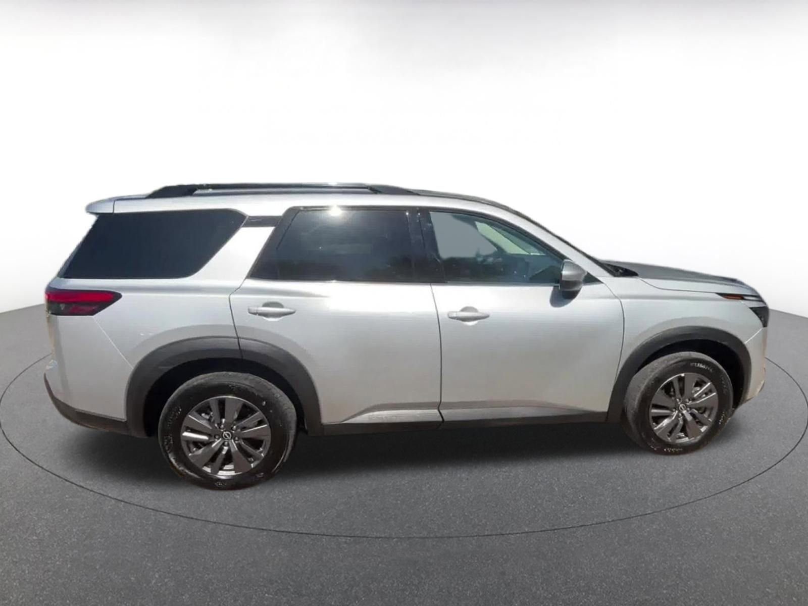 Thumbnail: 2025 Nissan Pathfinder - 16