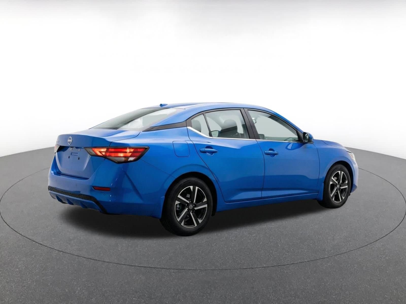 Thumbnail: 2025 Nissan Sentra - 11