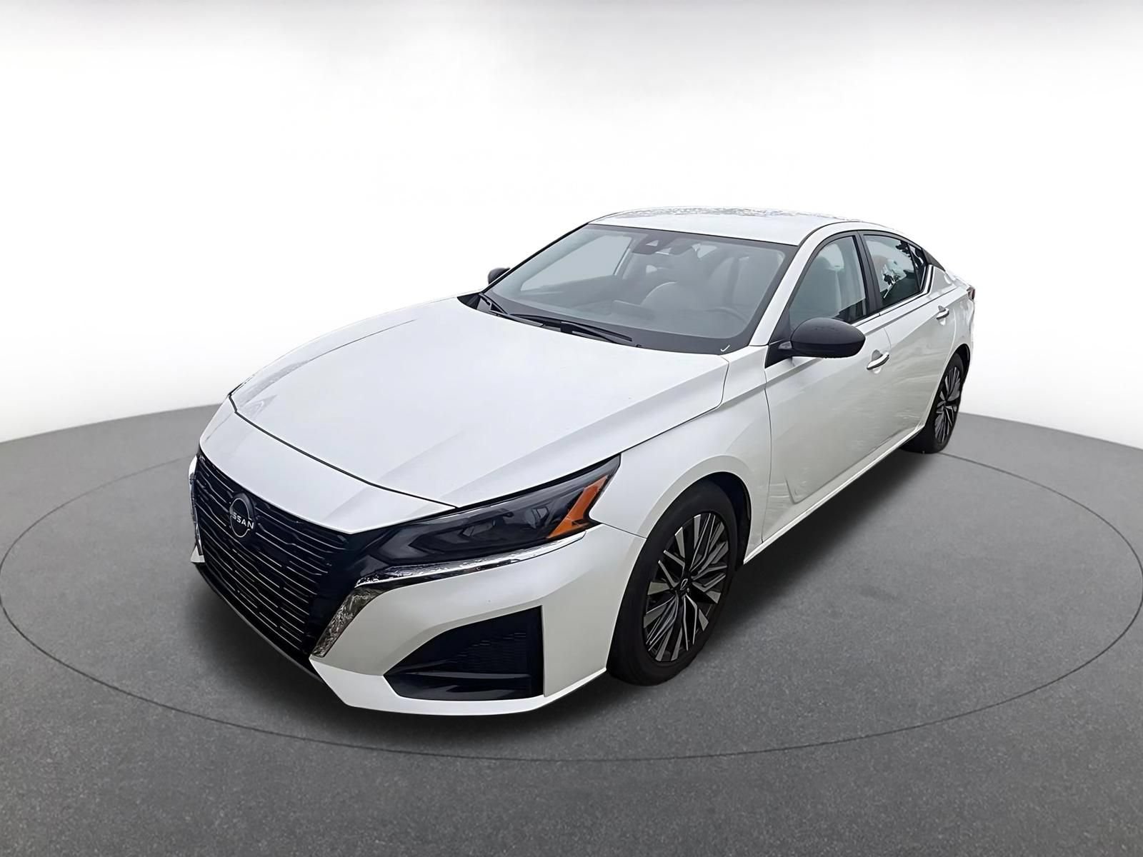 Thumbnail: 2025 Nissan Altima - 3