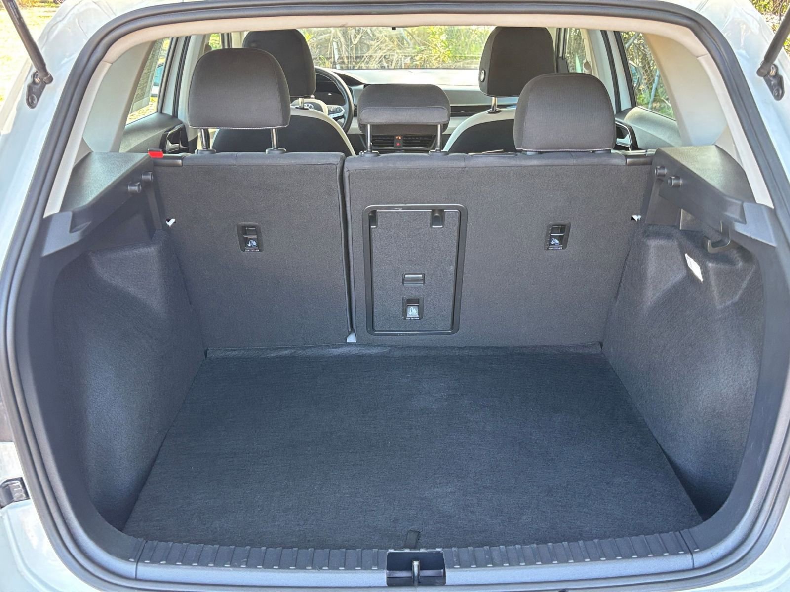 Thumbnail: 2025 Volkswagen Taos - 31