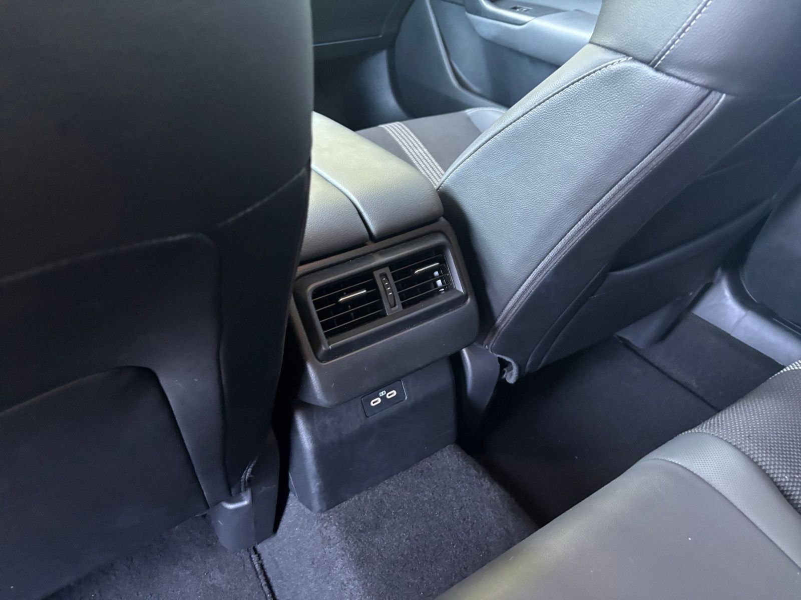 Thumbnail: 2025 Mazda CX-50 - 24