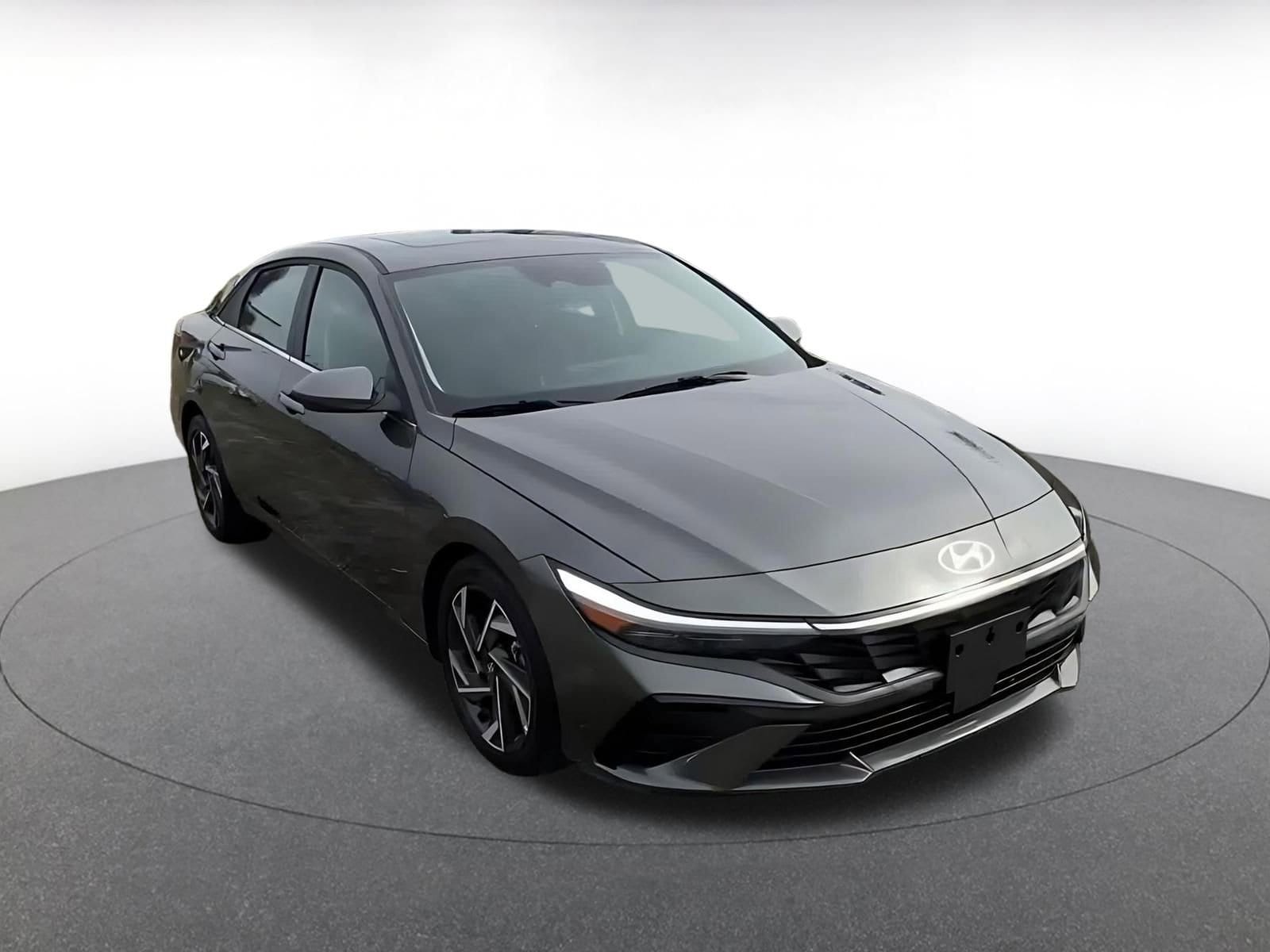 Thumbnail: 2025 Hyundai Elantra - 3