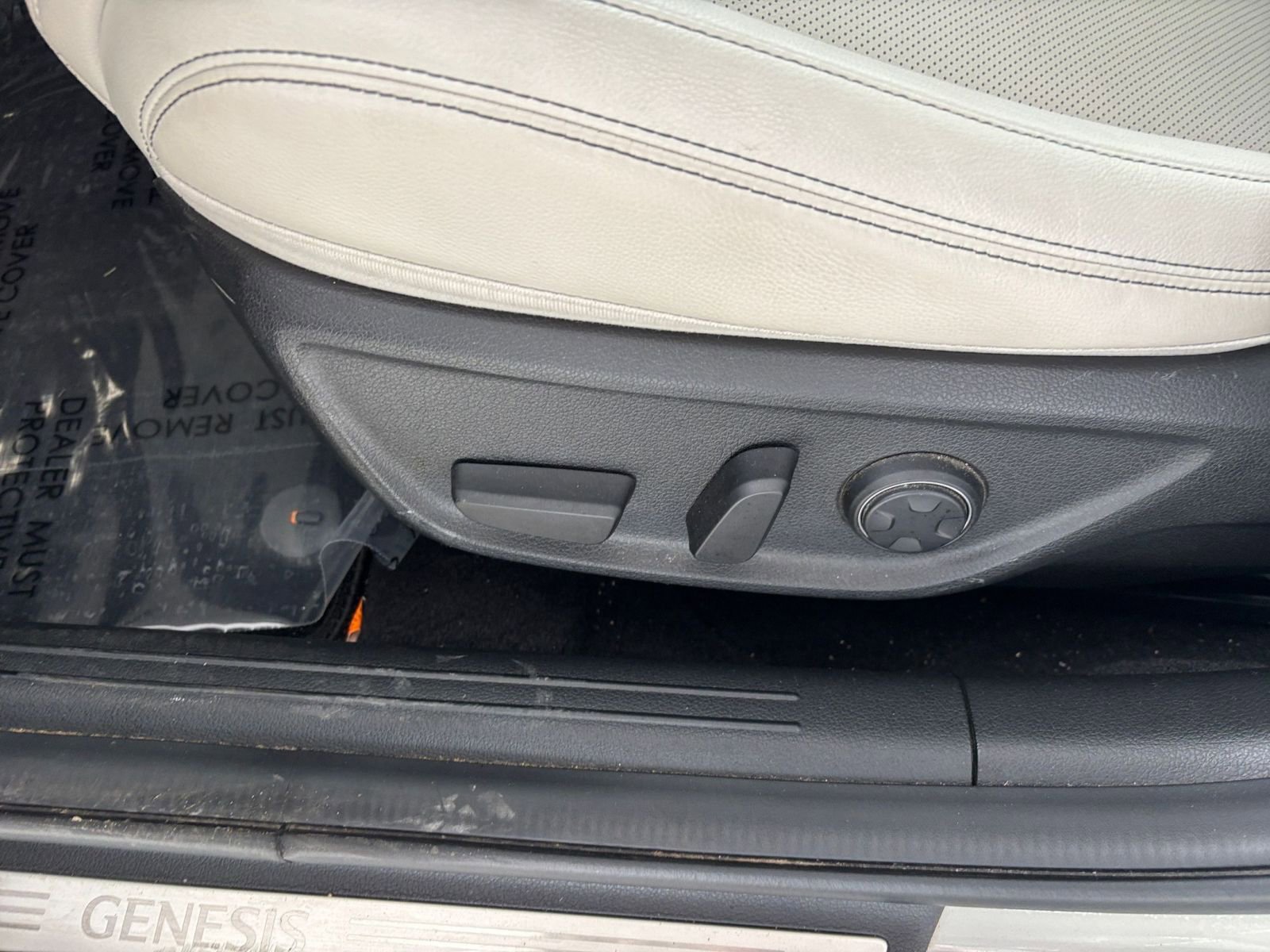 Thumbnail: 2025 Genesis G70 - 23