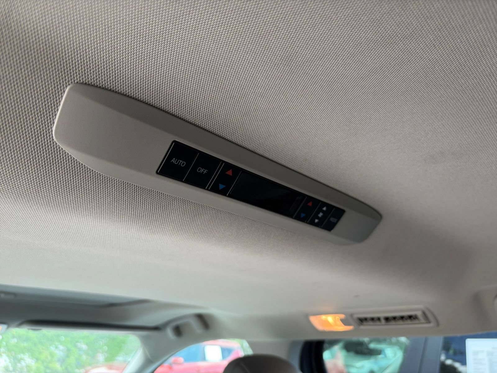 Thumbnail: 2024 Toyota Sienna - 24