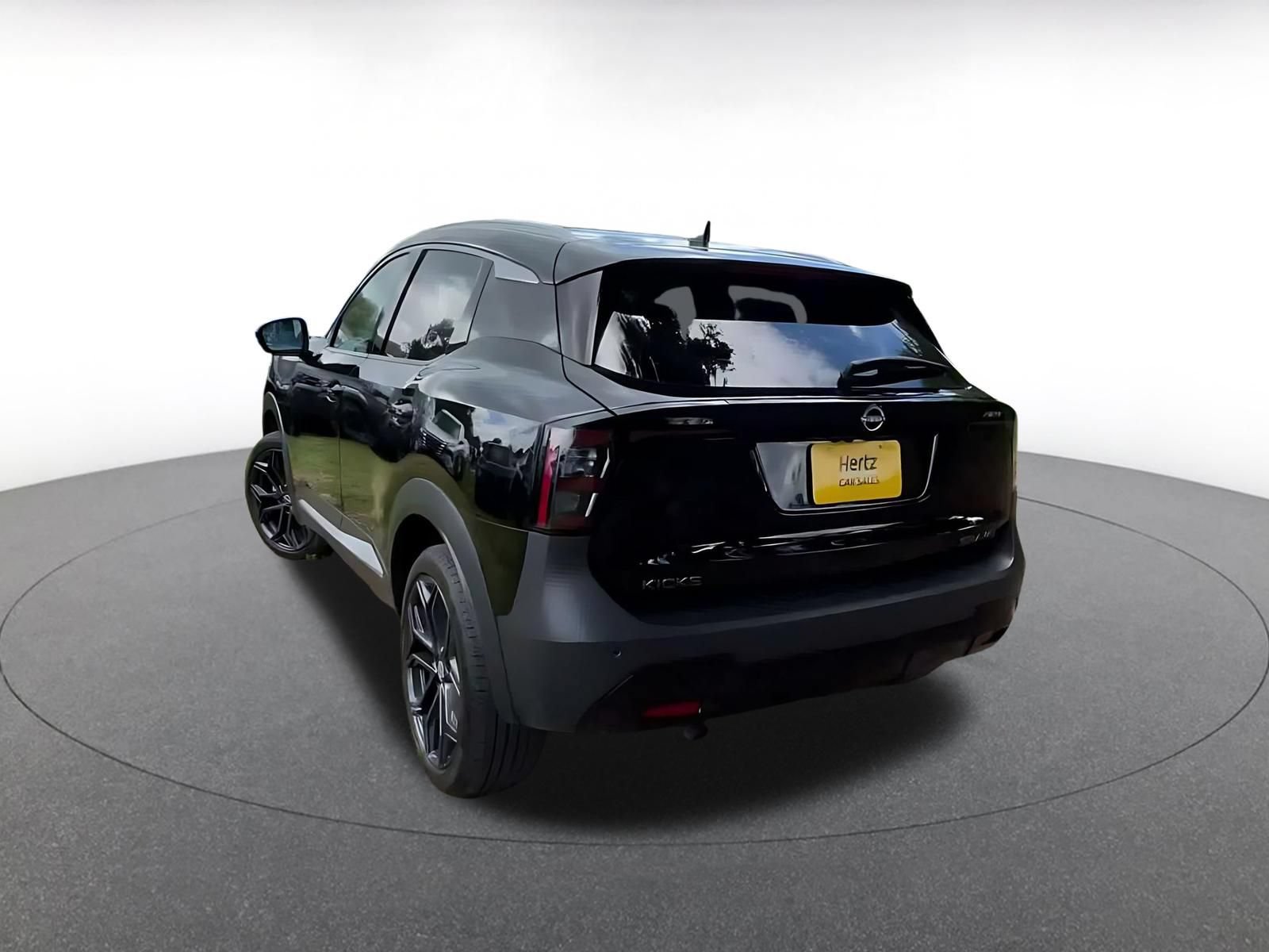 Thumbnail: 2026 Nissan Kicks - 10