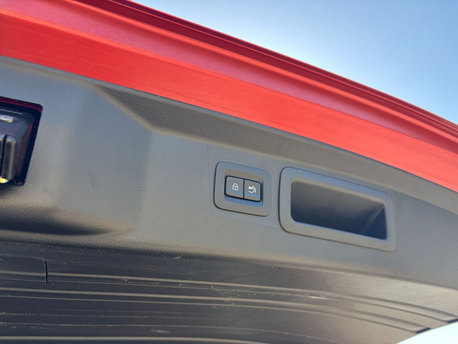 Thumbnail: 2025 Mazda CX-50 - 24