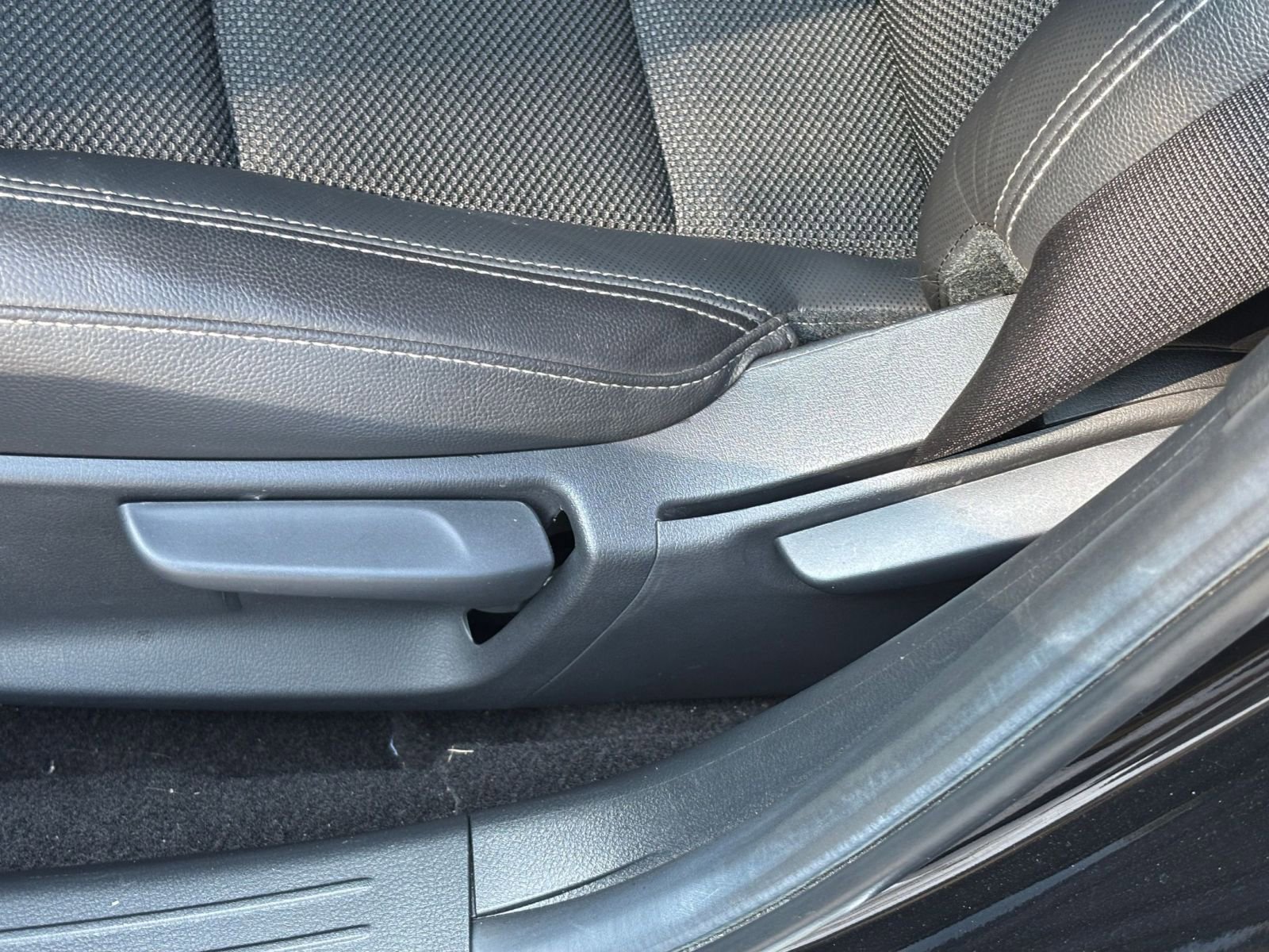 Thumbnail: 2025 Mazda CX-50 - 23