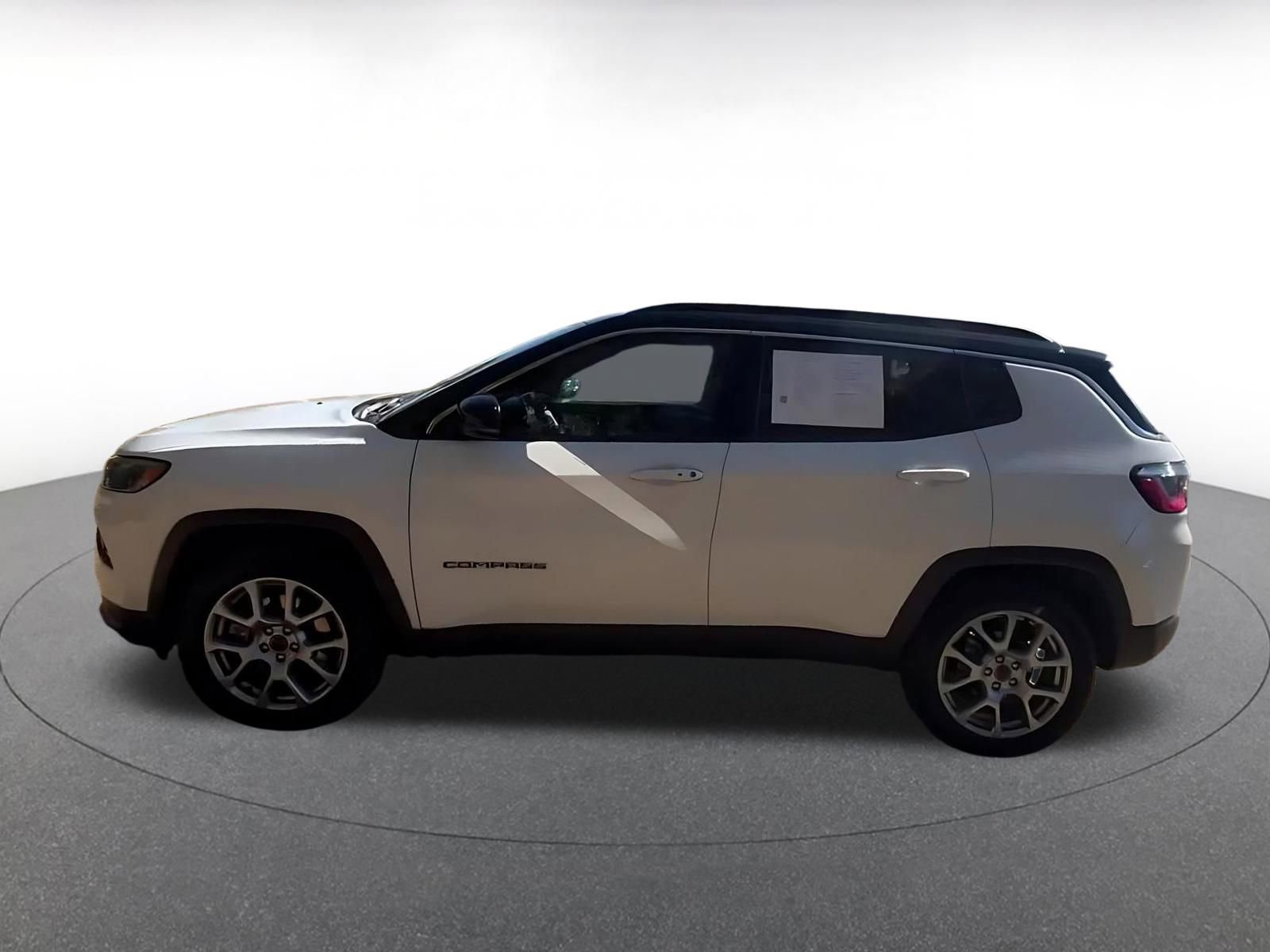 Thumbnail: 2025 Jeep Compass - 9