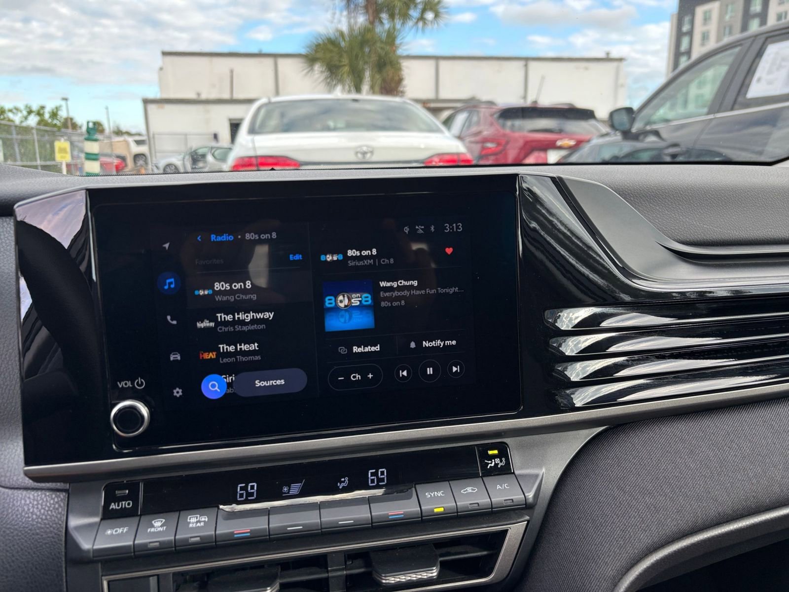 Thumbnail: 2025 Toyota Camry - 22