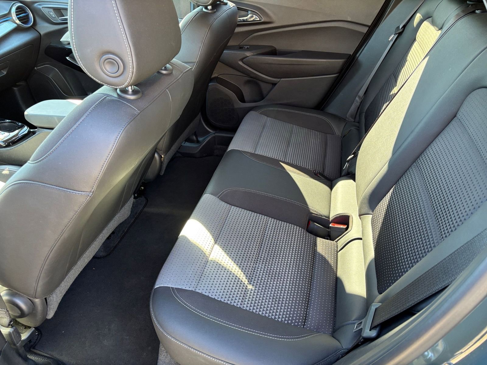 Thumbnail: 2025 Chevrolet Trax - 30