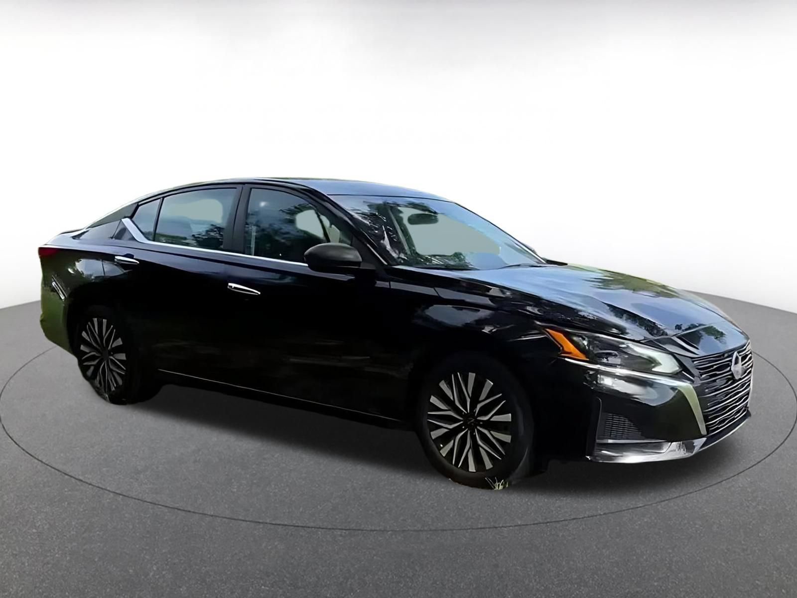 Thumbnail: 2025 Nissan Altima - 15