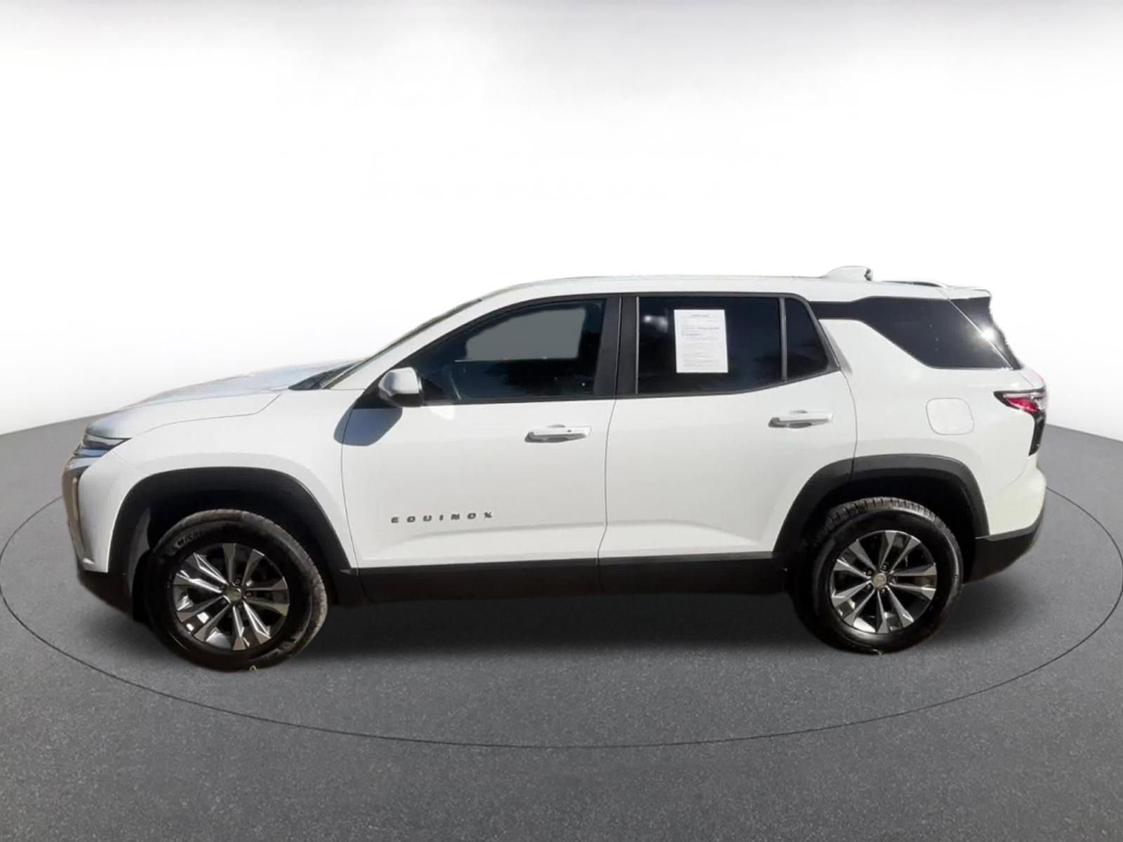 Thumbnail: 2025 Chevrolet Equinox - 9