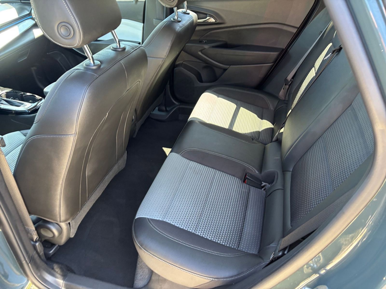 Thumbnail: 2025 Chevrolet Trax - 27