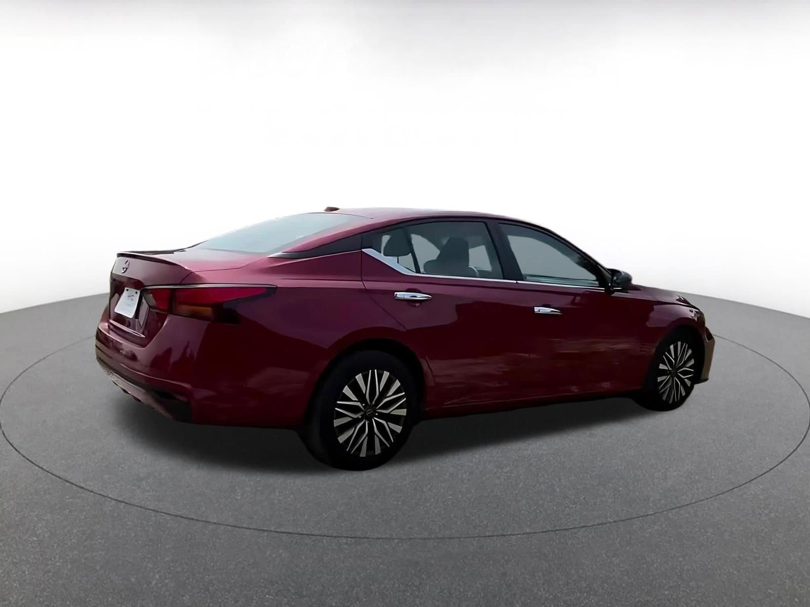 Thumbnail: 2025 Nissan Altima - 14