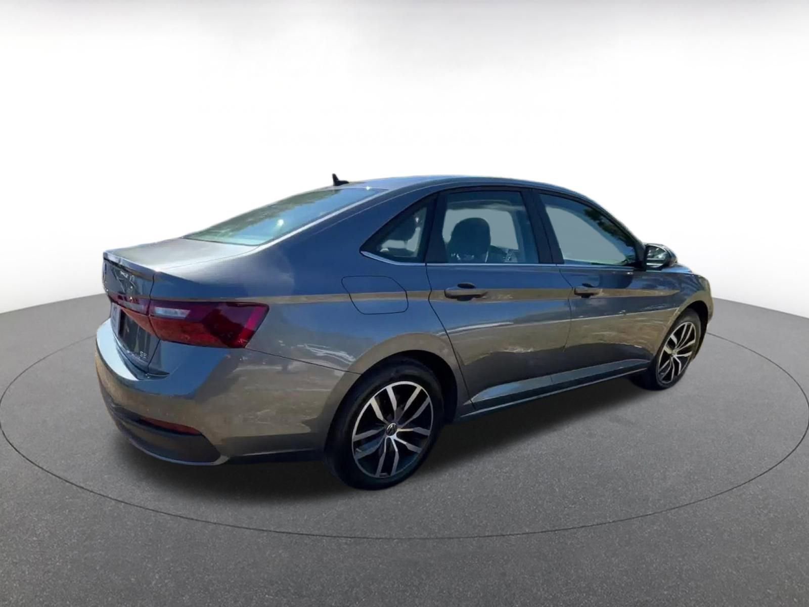 Thumbnail: 2025 Volkswagen Jetta - 15