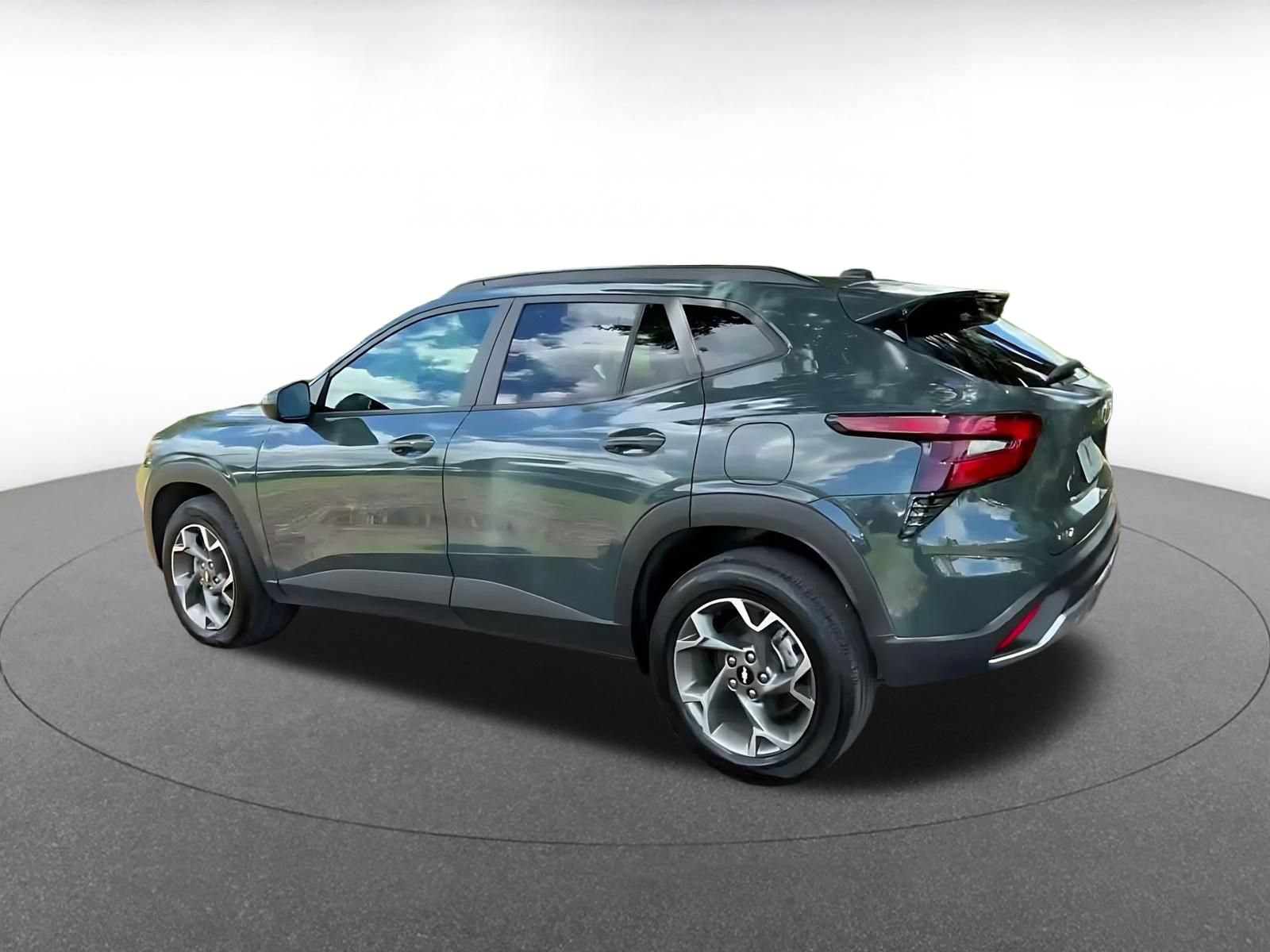 Thumbnail: 2025 Chevrolet Trax - 9