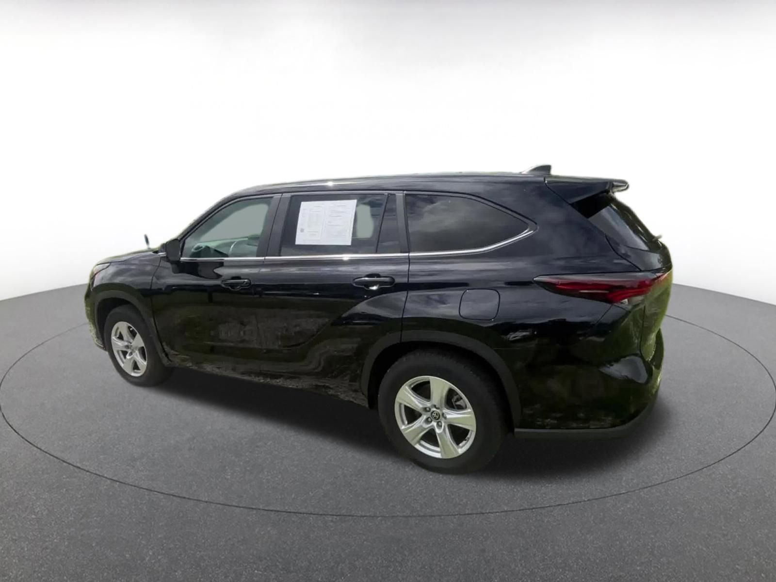 Thumbnail: 2025 Toyota Highlander - 10