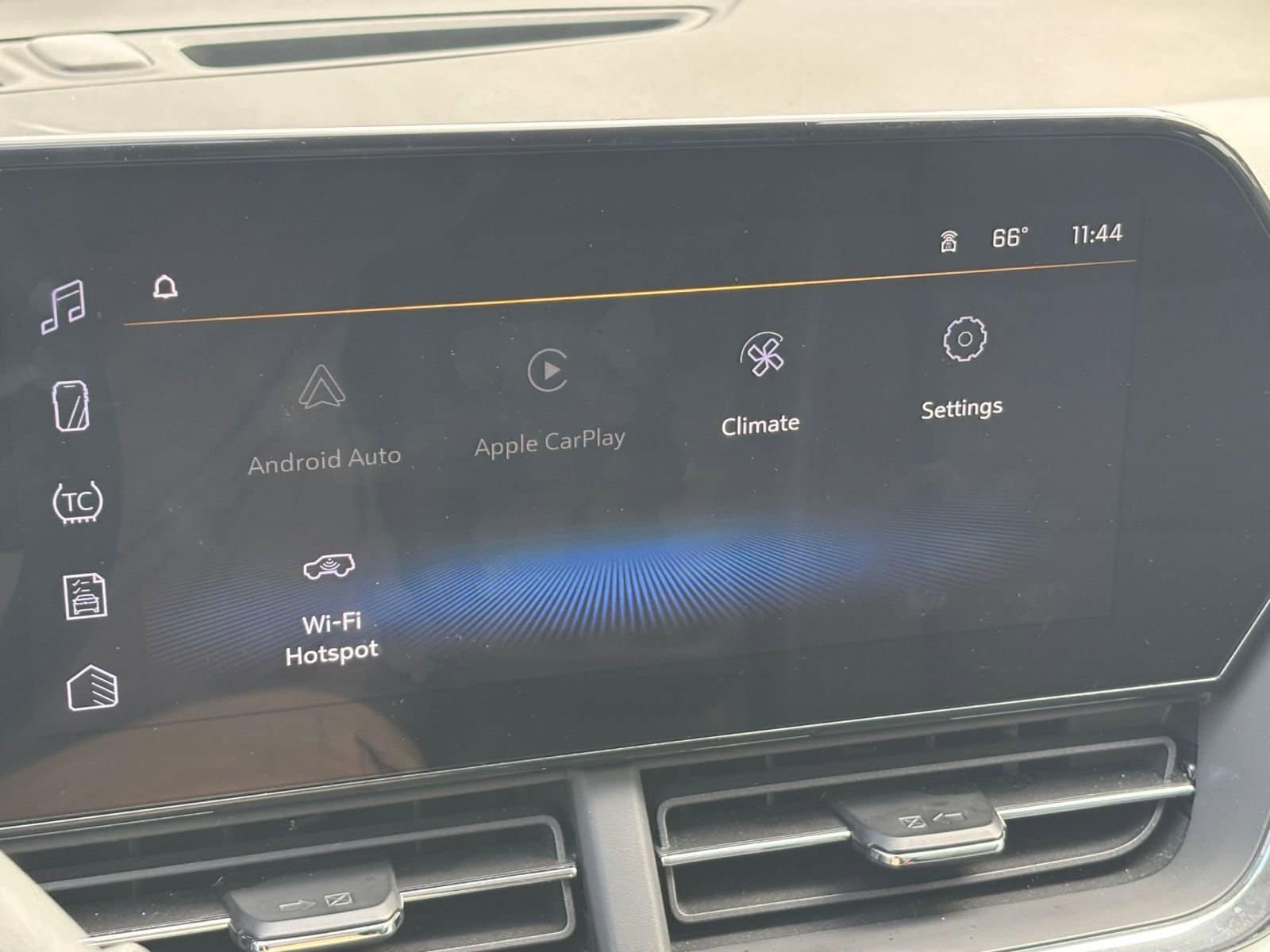 Thumbnail: 2025 Chevrolet Trax - 21