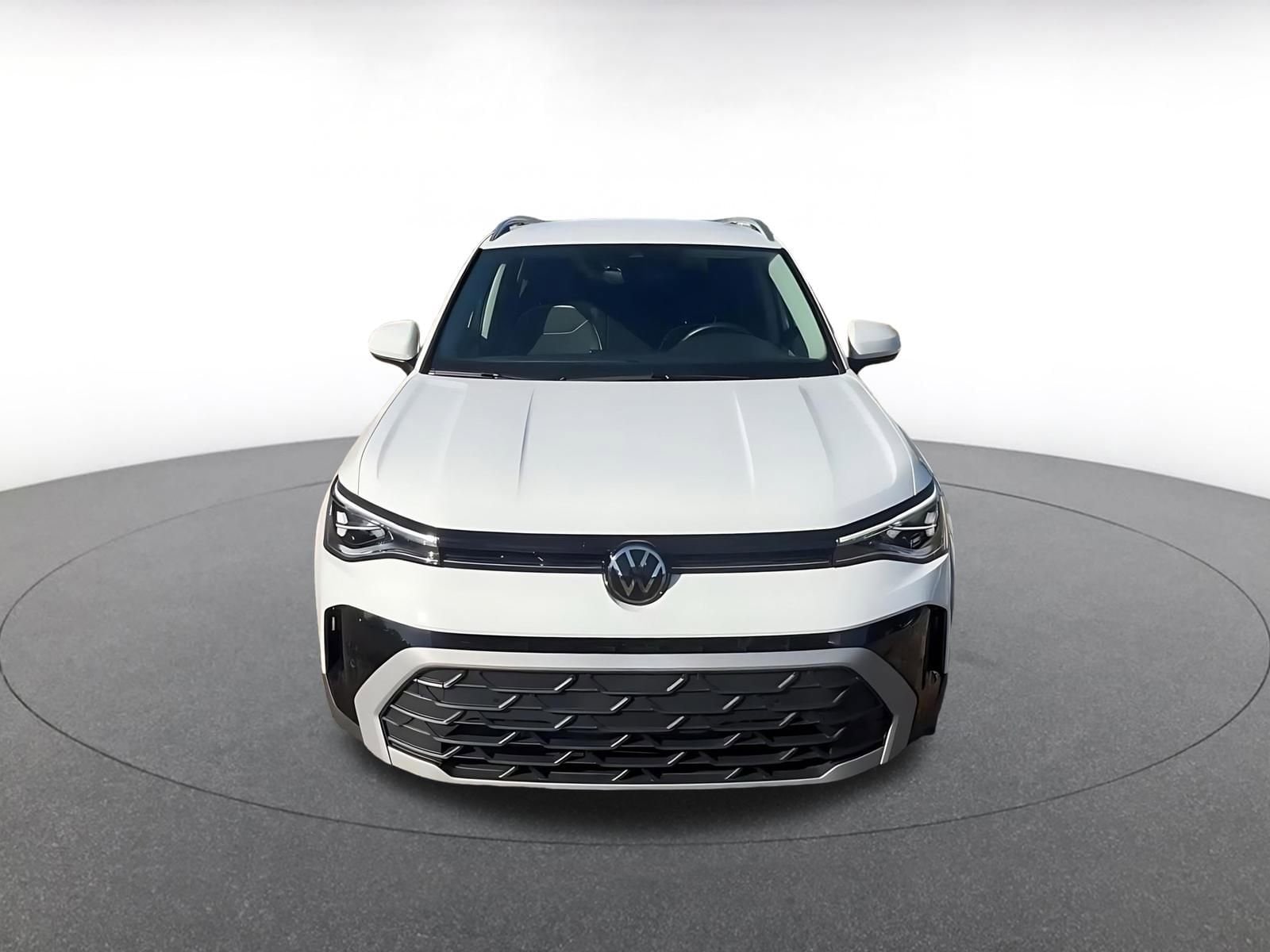 Thumbnail: 2025 Volkswagen Taos - 4