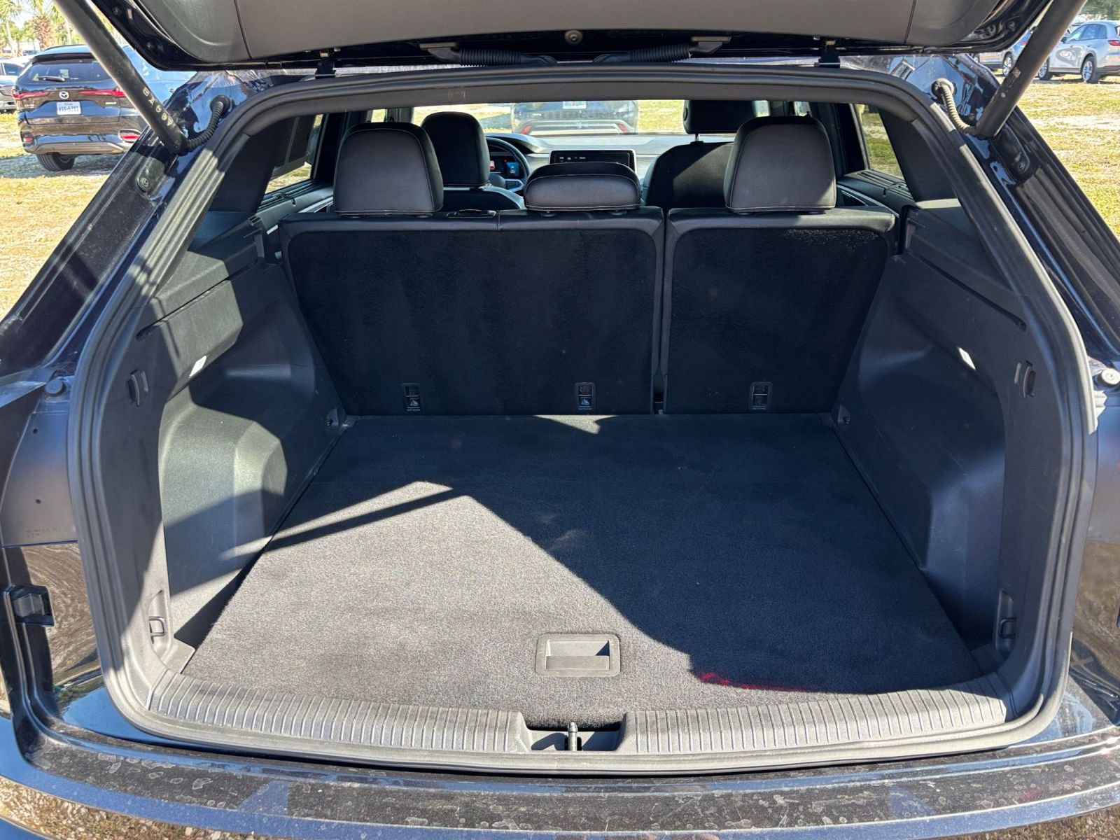 Thumbnail: 2025 Volkswagen Atlas - 32