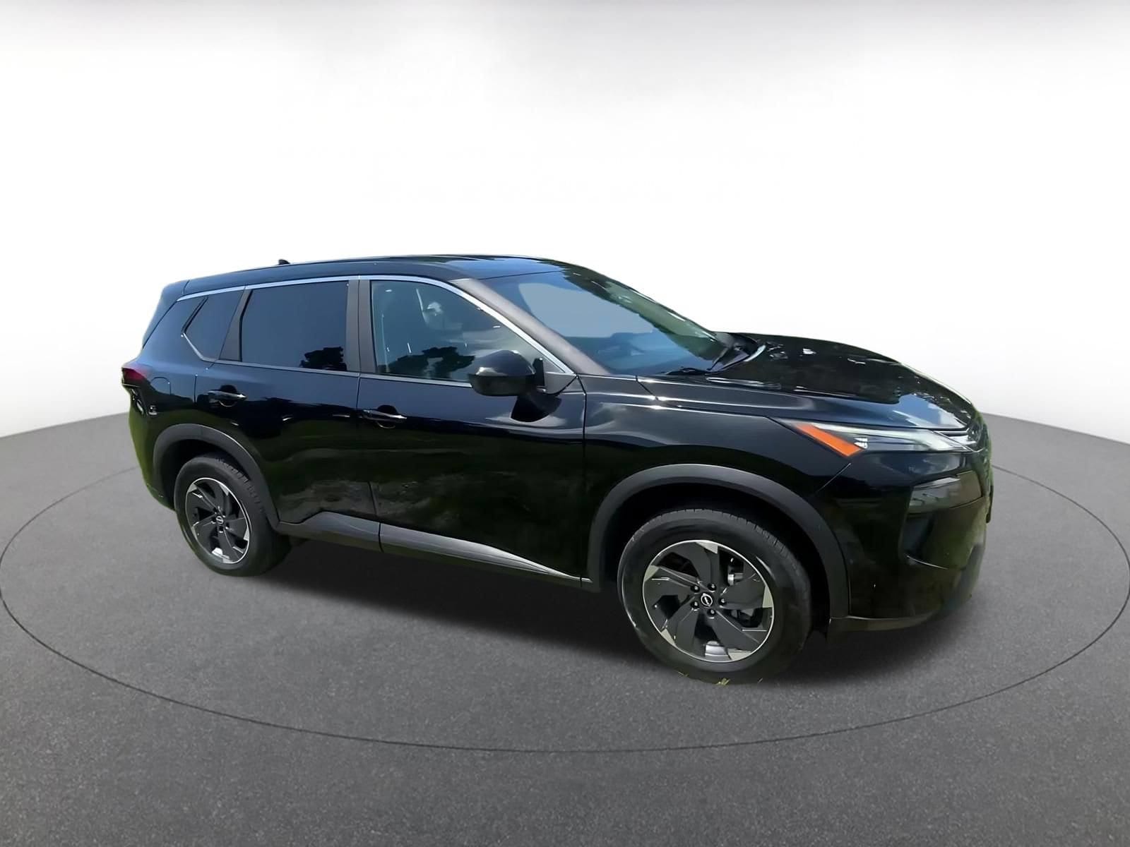 Thumbnail: 2025 Nissan Rogue - 2