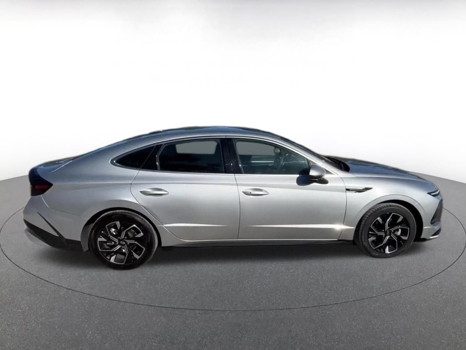 Thumbnail: 2025 Hyundai Sonata - 16