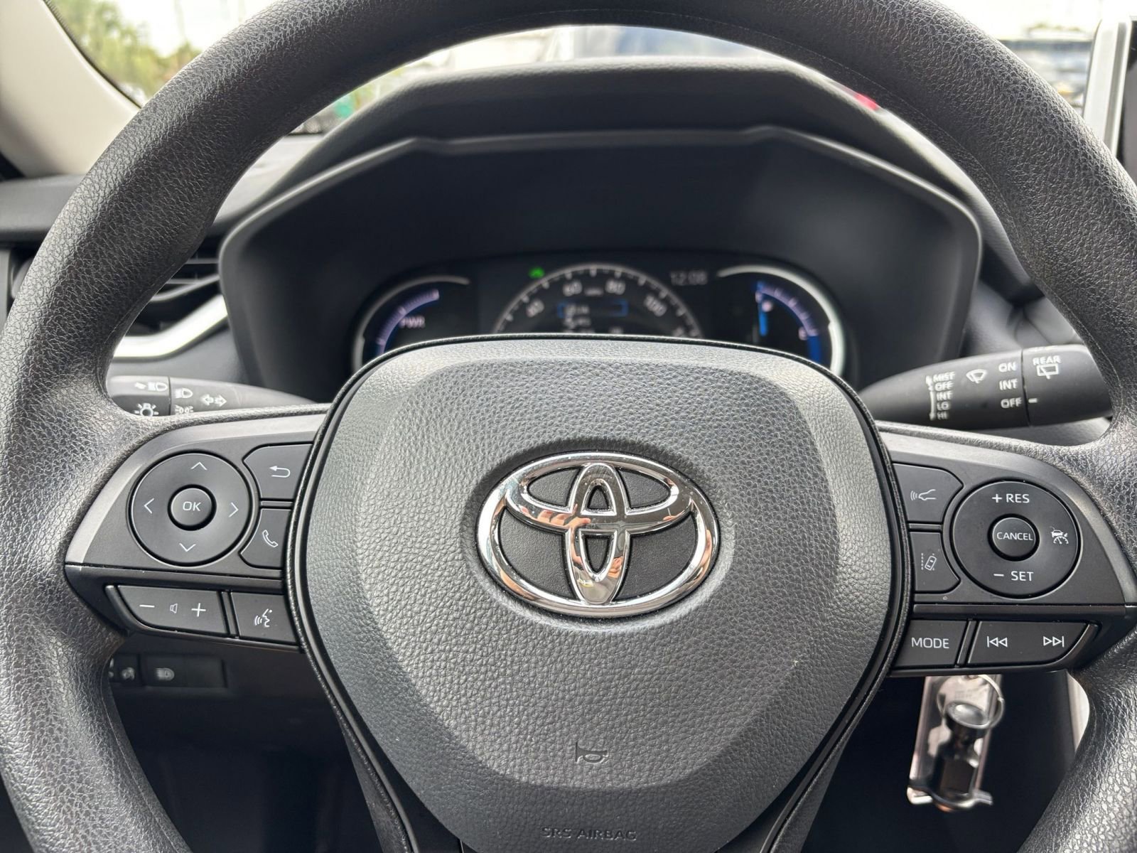 Thumbnail: 2025 Toyota RAV4 - 28