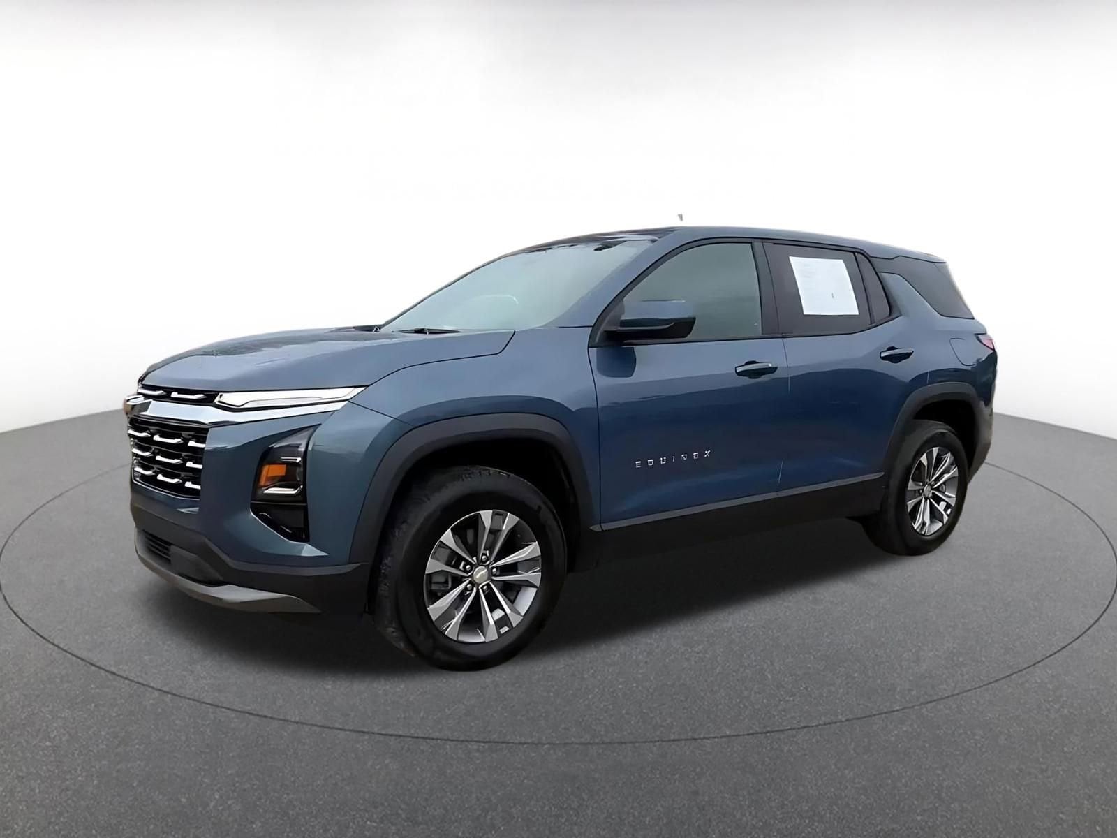 Thumbnail: 2025 Chevrolet Equinox - 9