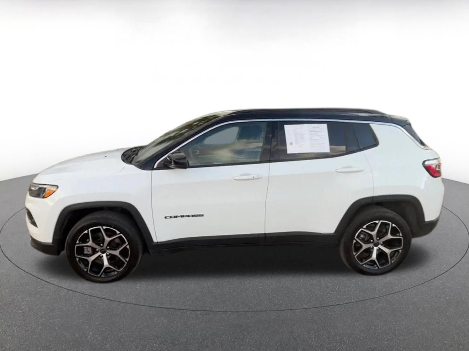 Thumbnail: 2025 Jeep Compass - 9