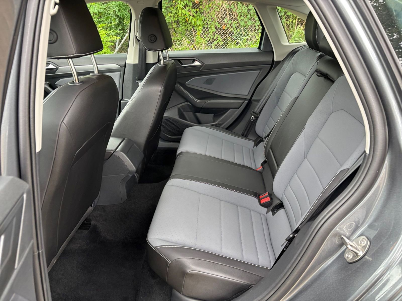 Thumbnail: 2025 Volkswagen Jetta - 25