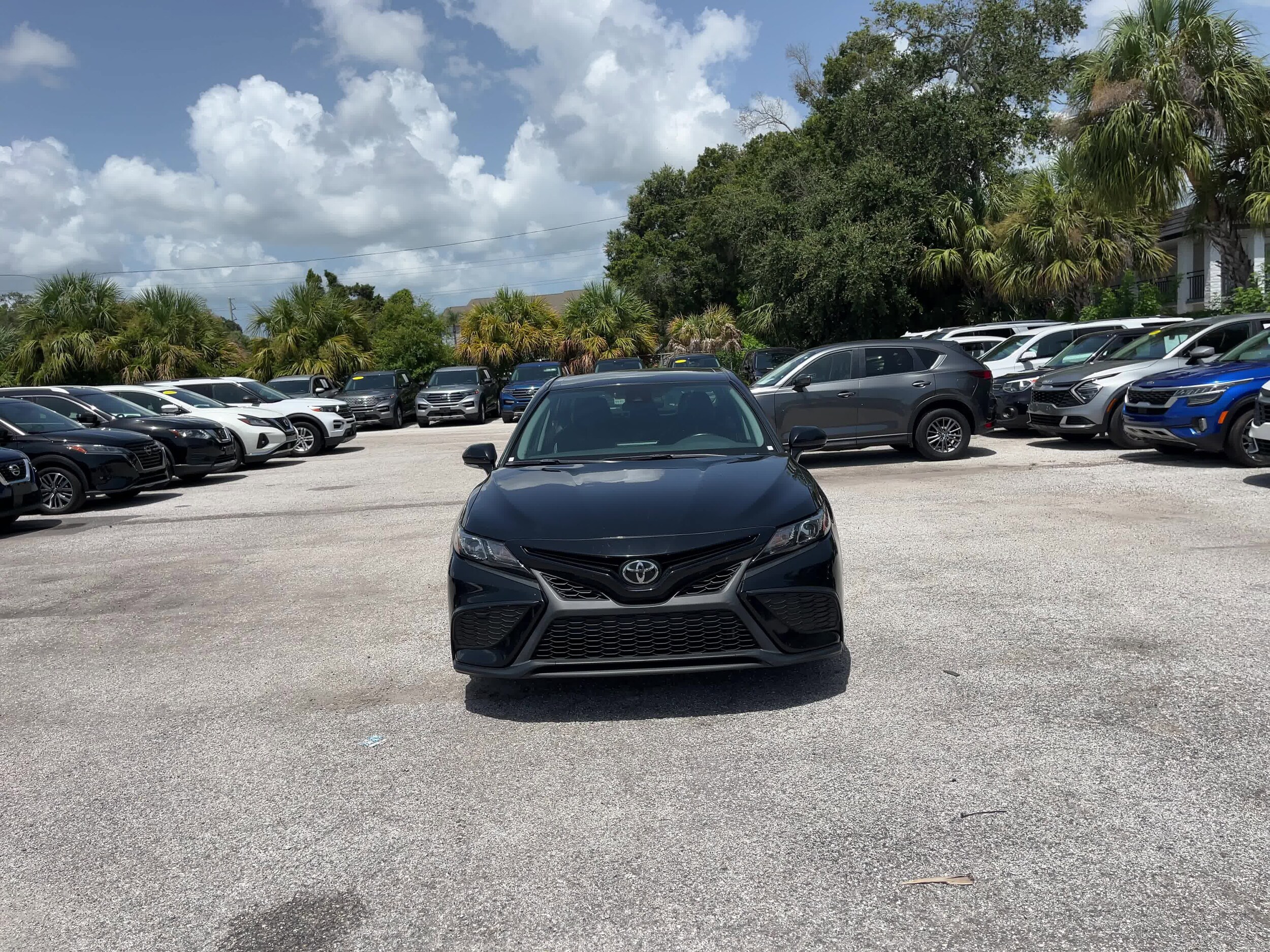 2022 Toyota Camry SE 4