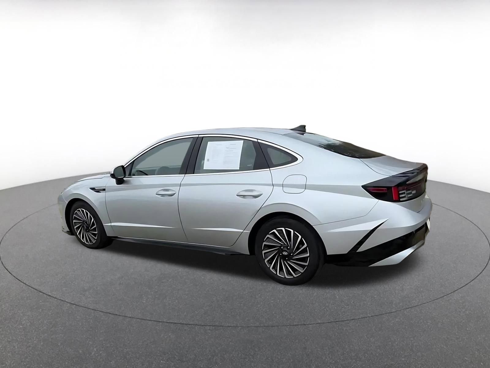 Thumbnail: 2025 Hyundai Sonata - 10
