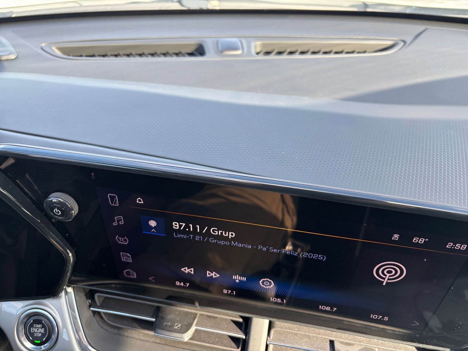 Thumbnail: 2025 Chevrolet Trax - 18