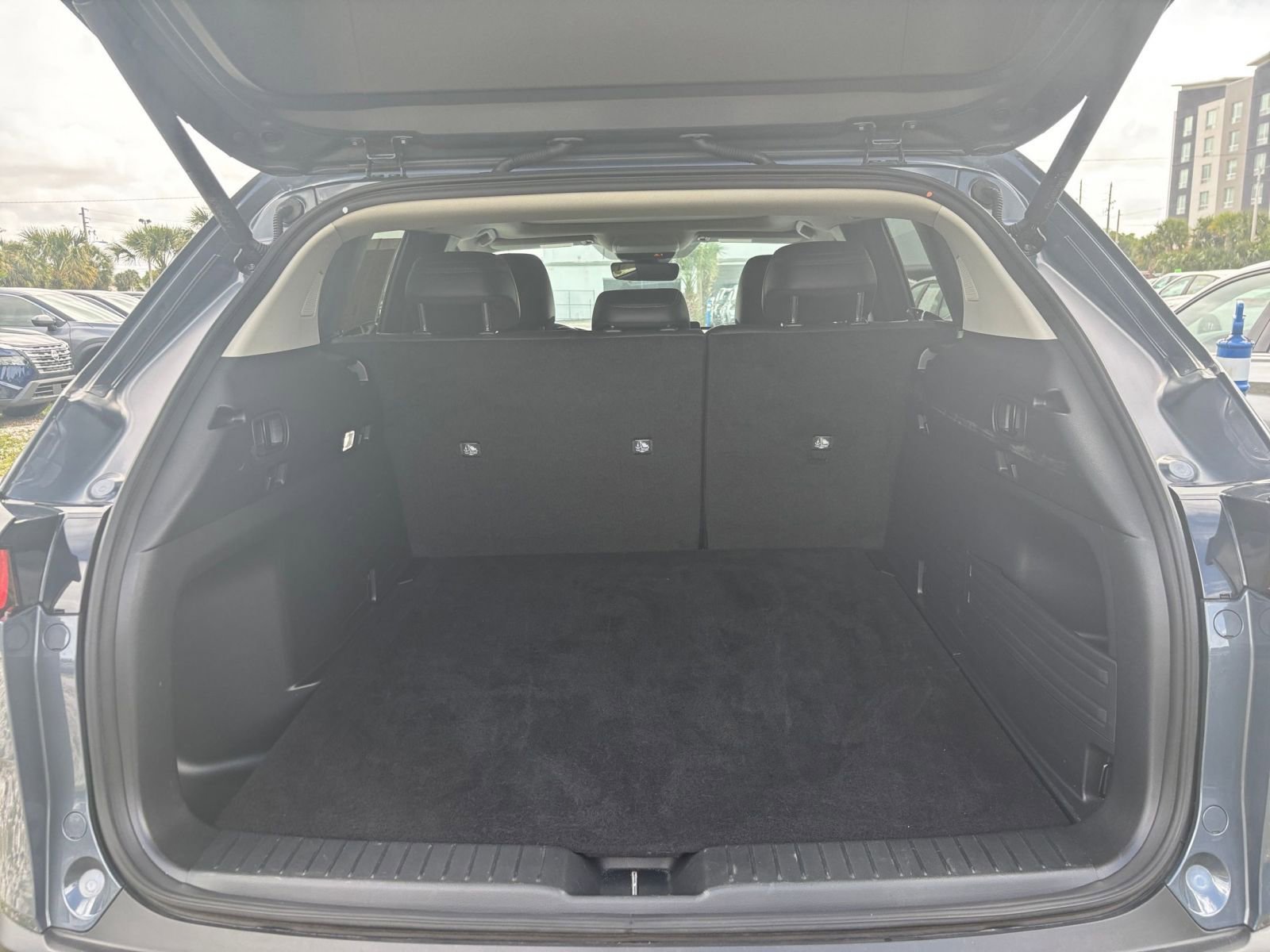 Thumbnail: 2025 Mazda CX-50 - 34