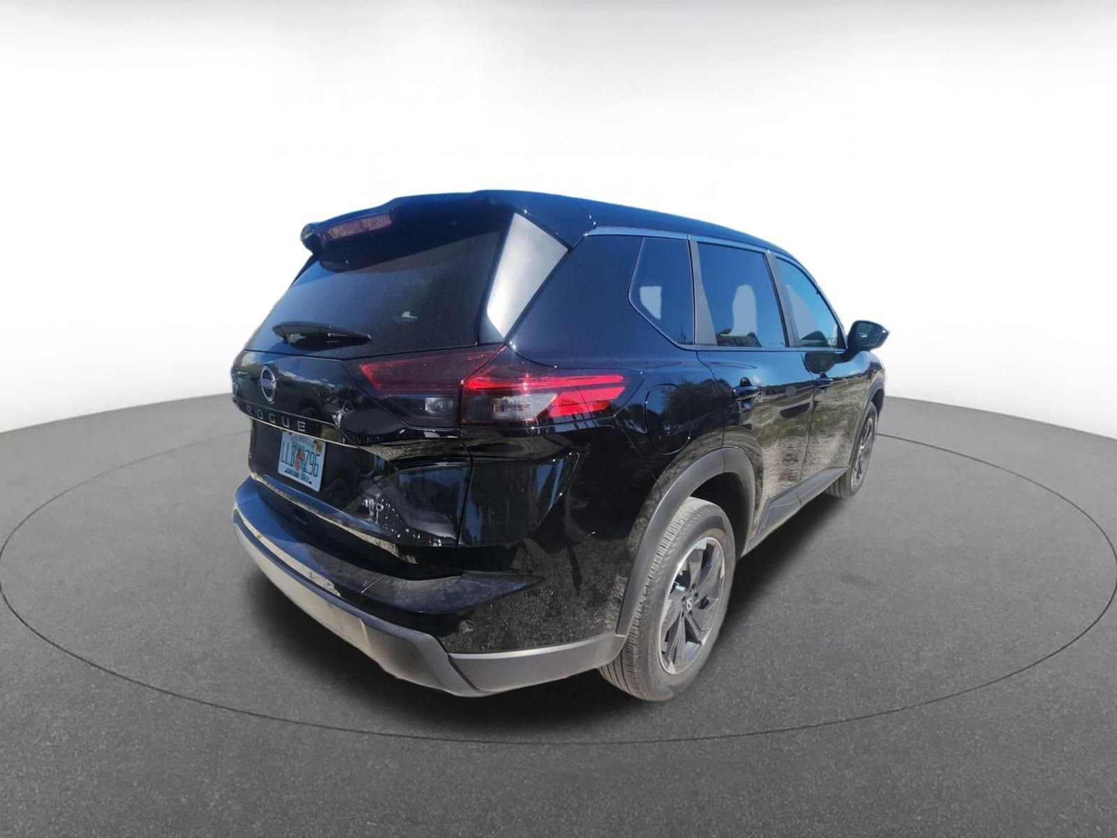 Thumbnail: 2025 Nissan Rogue - 7