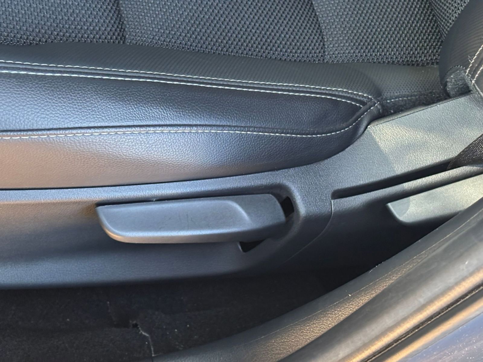 Thumbnail: 2025 Mazda CX-50 - 23