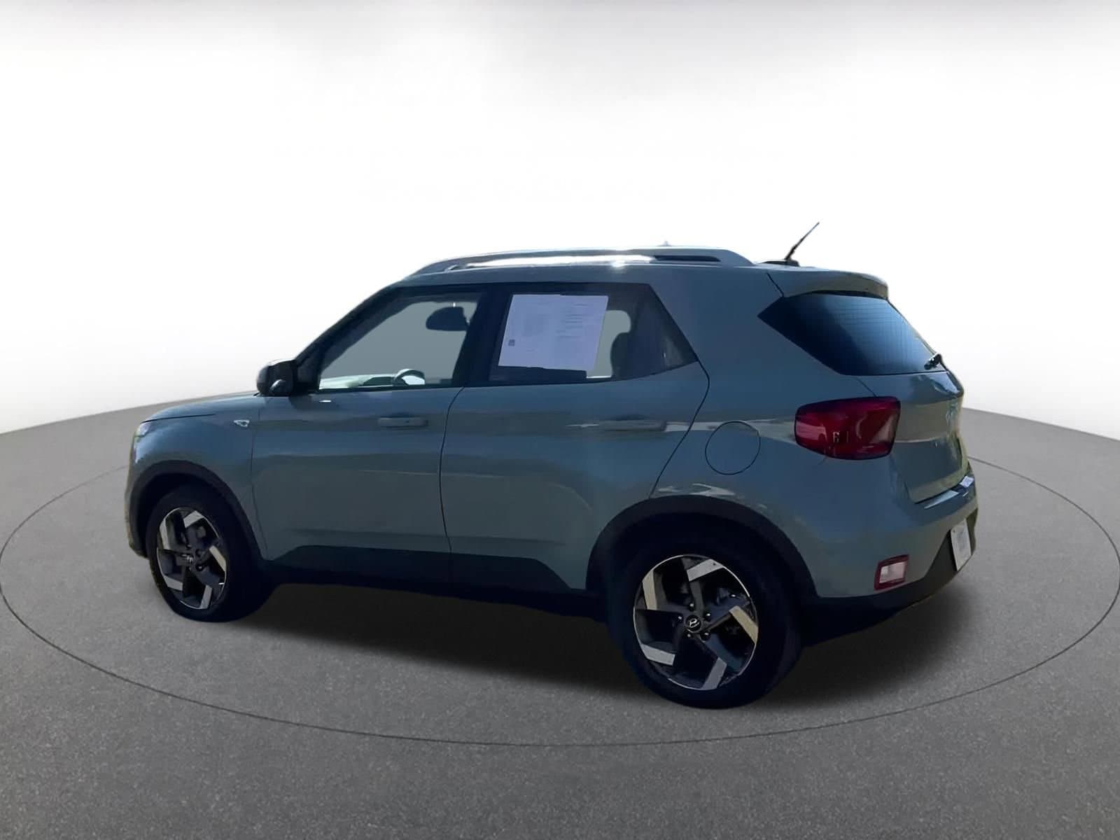Thumbnail: 2025 Hyundai Venue - 9