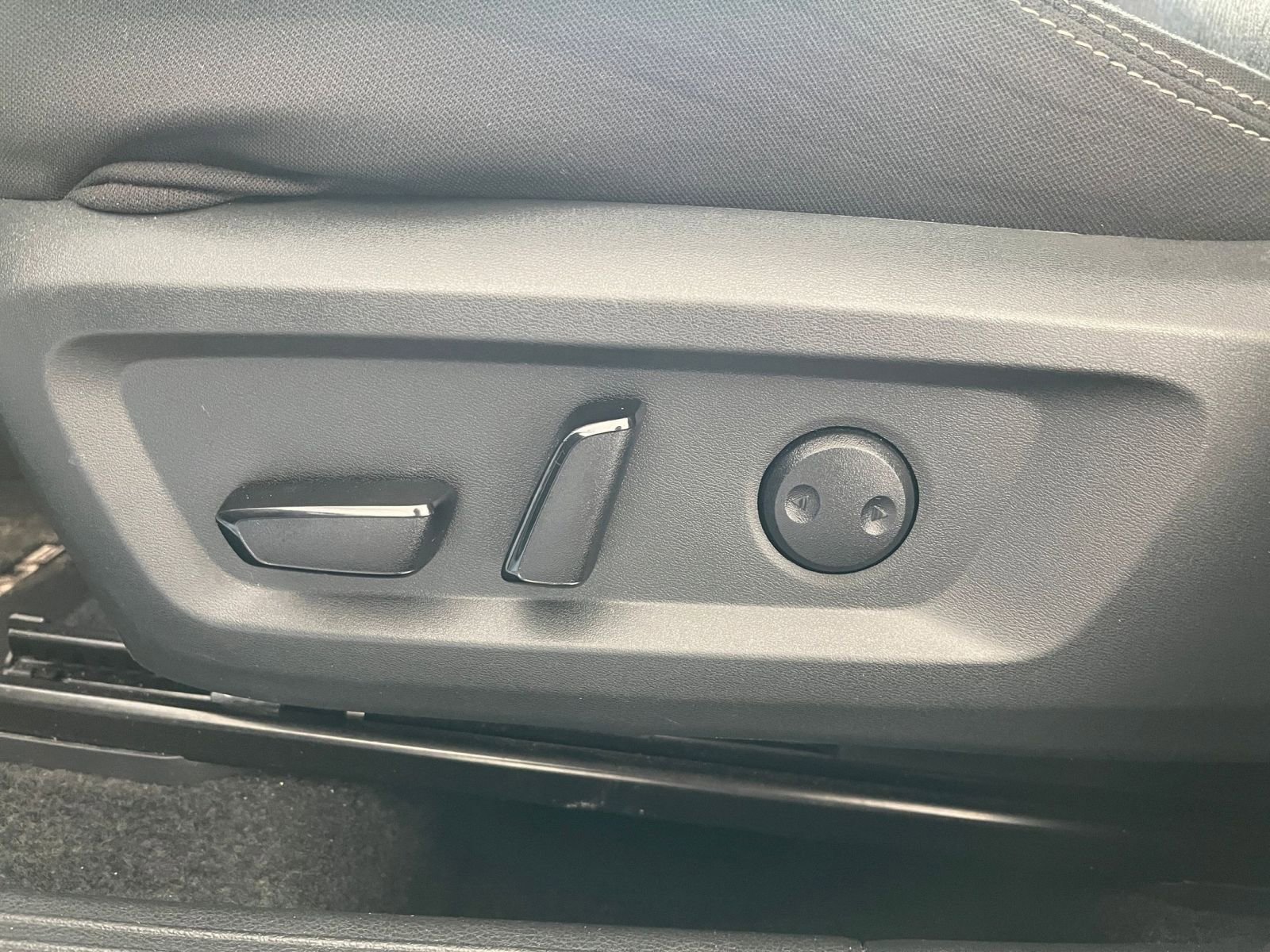 Thumbnail: 2025 Nissan Rogue - 33