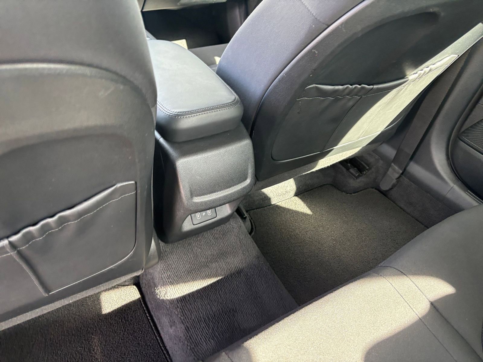 Thumbnail: 2025 Kia K5 - 23