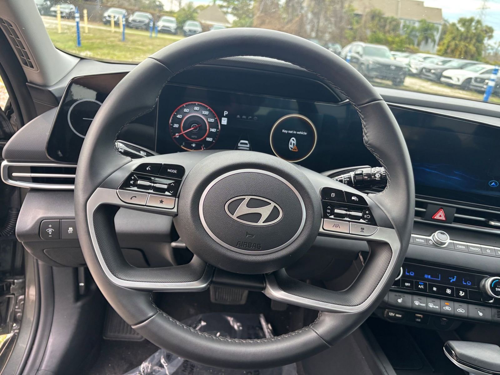 Thumbnail: 2025 Hyundai Elantra - 28