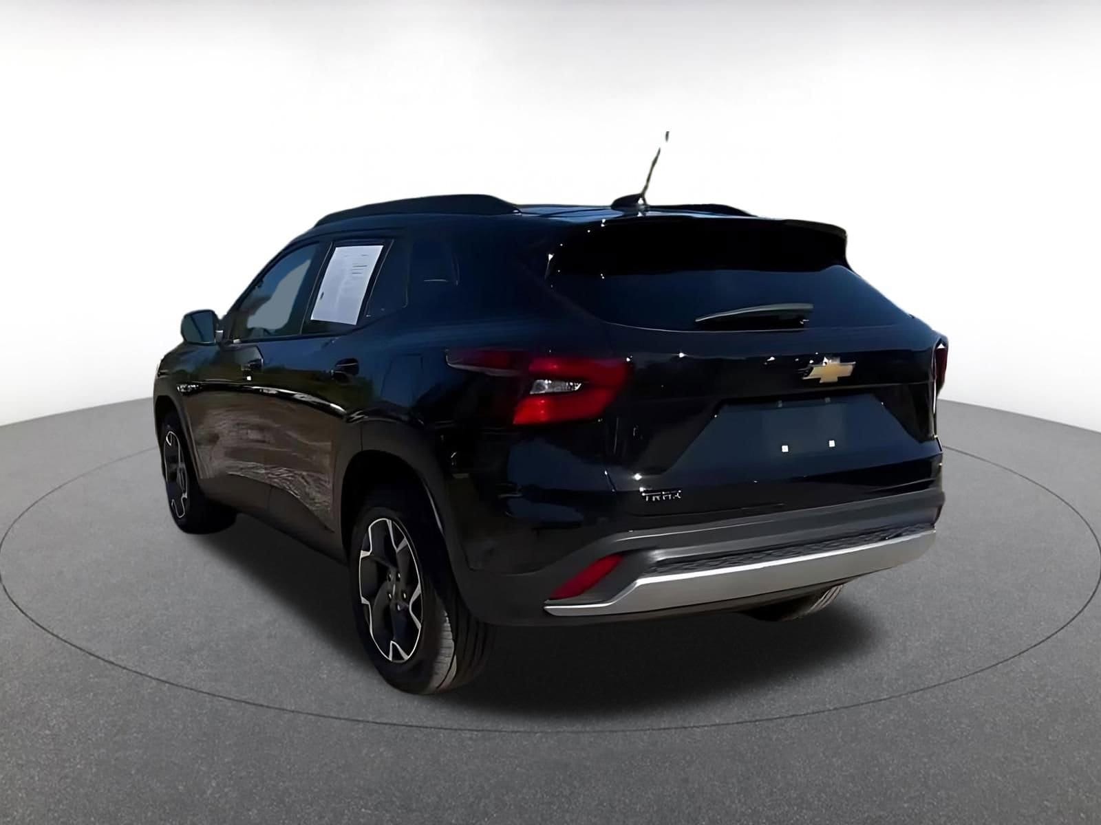 Thumbnail: 2025 Chevrolet Trax - 11