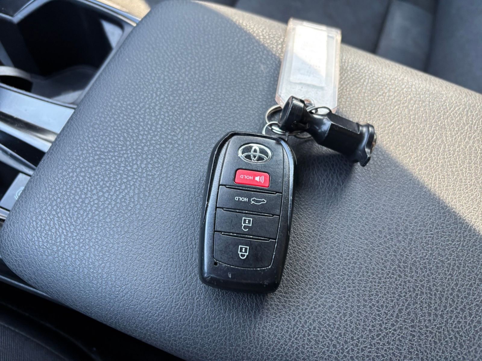 Thumbnail: 2025 Toyota Camry - 22