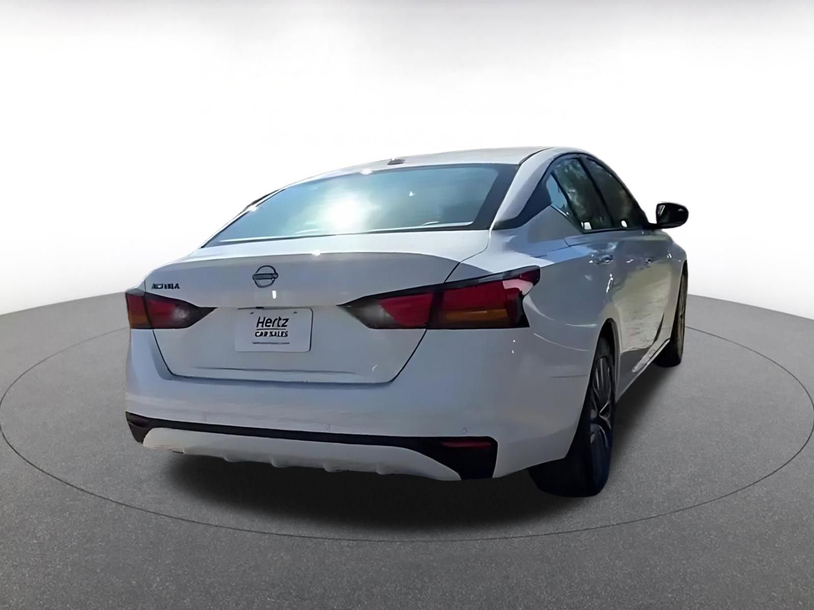 Thumbnail: 2025 Nissan Altima - 16