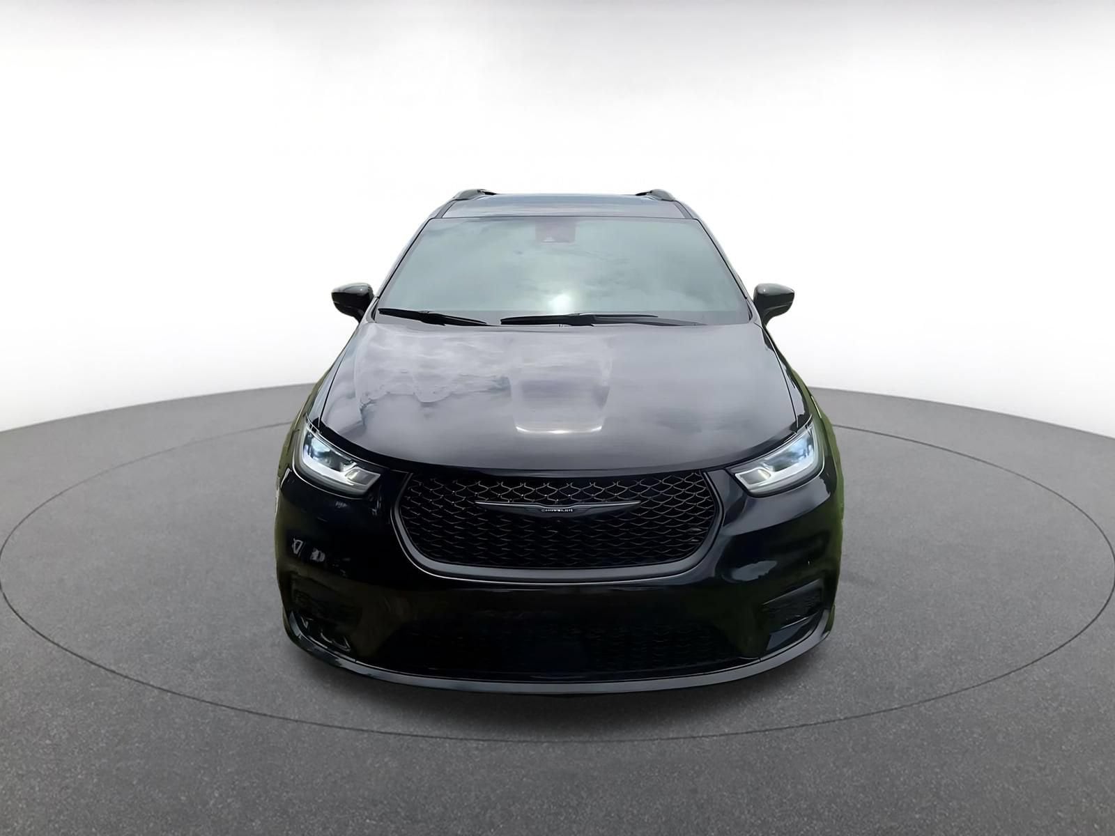 Thumbnail: 2025 Chrysler Pacifica - 4