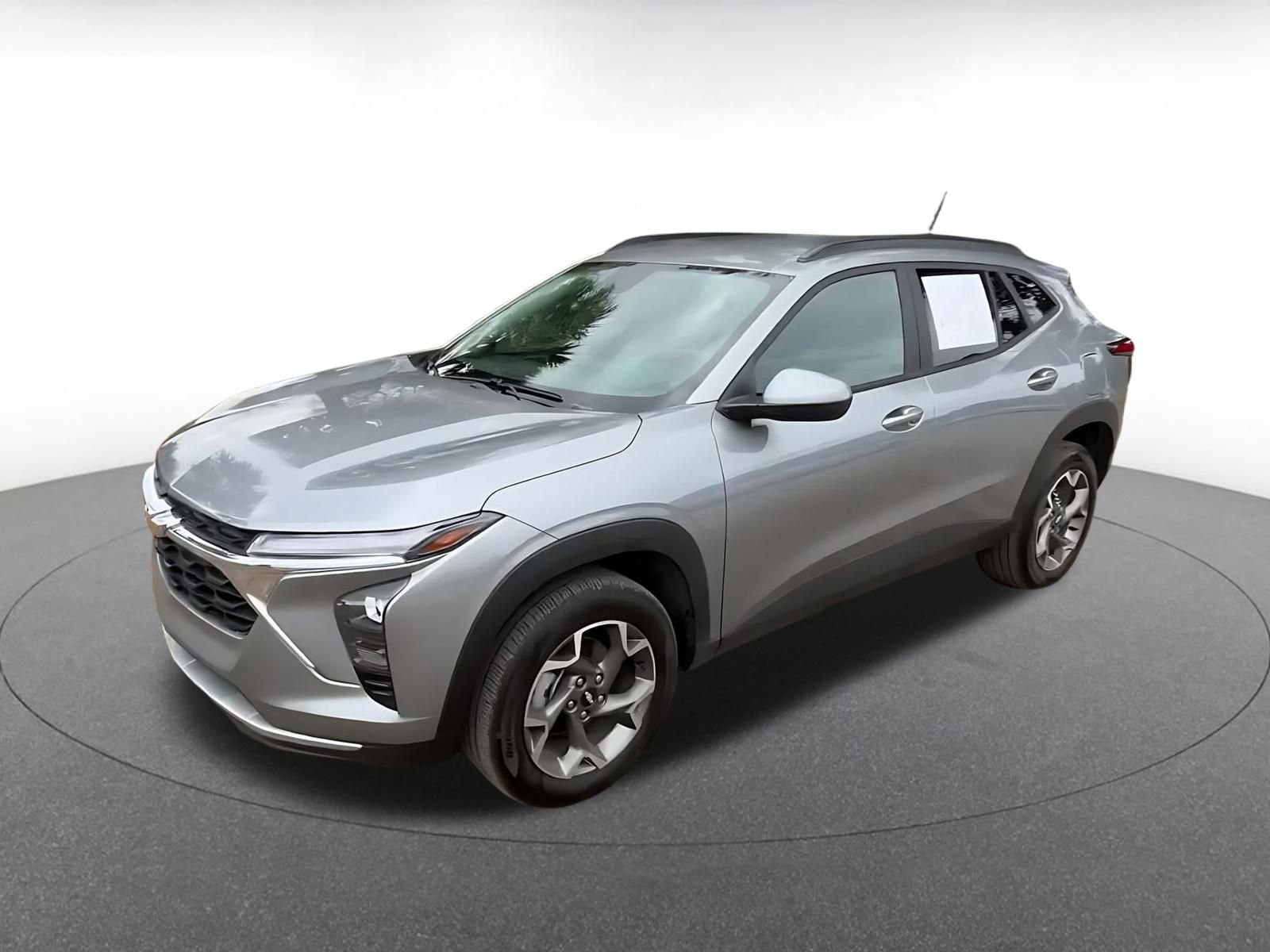 Thumbnail: 2025 Chevrolet Trax - 8